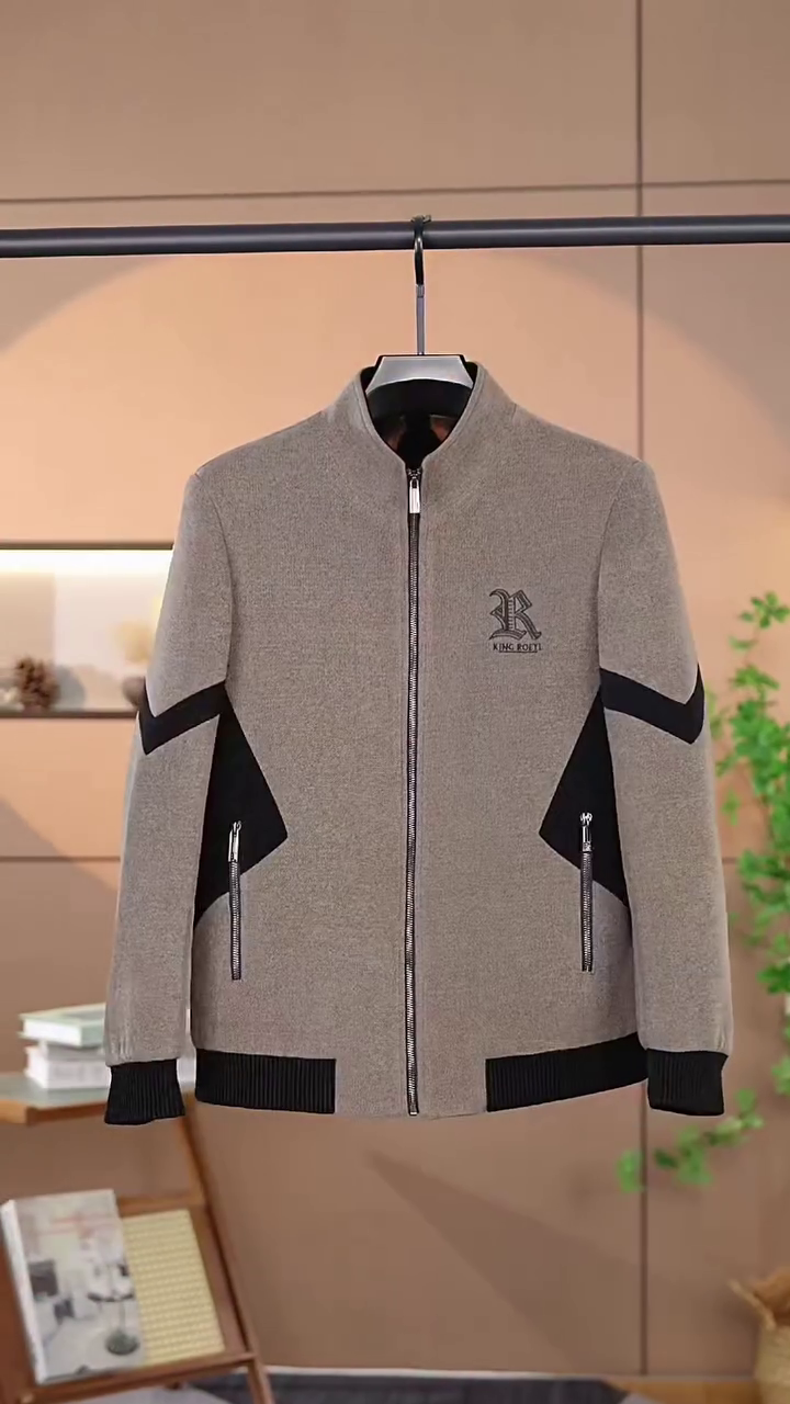 Men’s Contrast Panel Full Zip Bomber Jacket