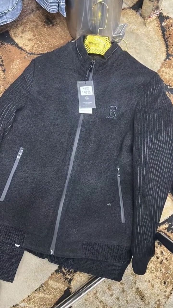 Men’s Classic Textured Wool Blend Zip Jacket - Image 3