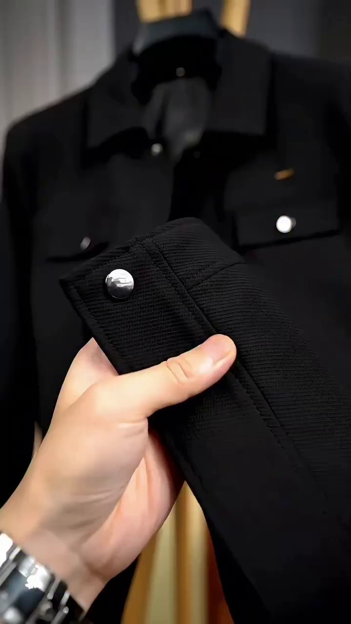 Men’s Structured Shirt Jacket with Flap Pockets - Image 2