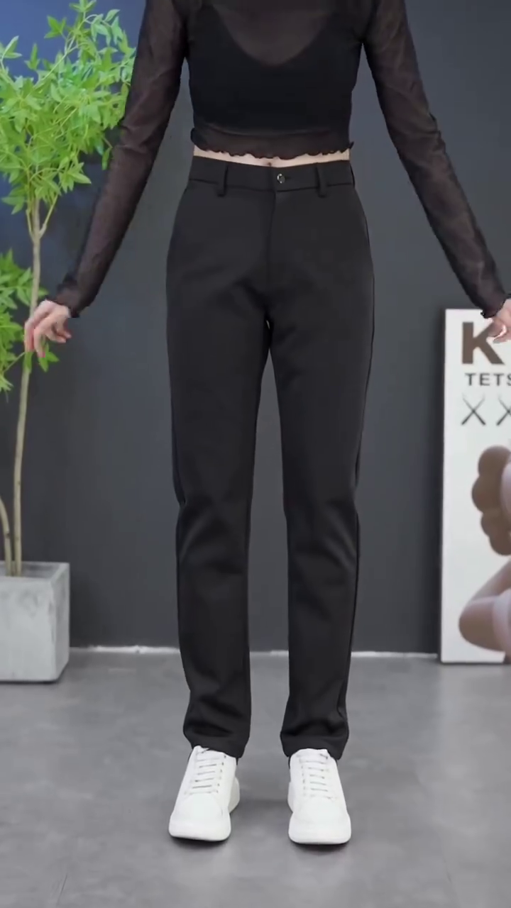 Men Classic Easy Wash Pleated Gurkha Trousers